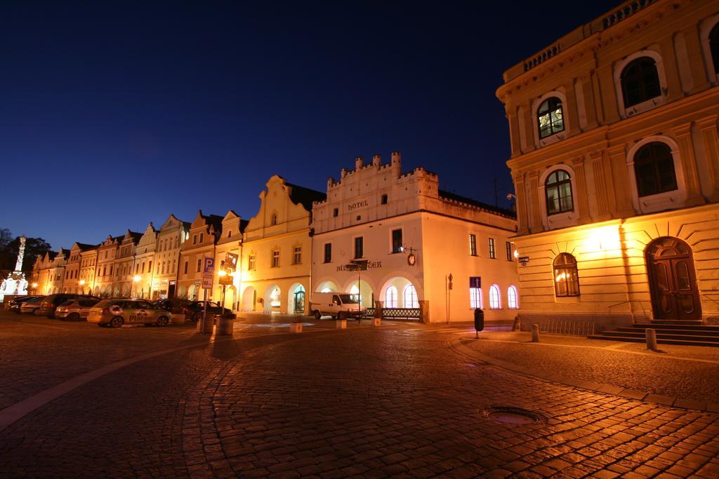 Hotel Bily Konicek Třeboň Extérieur photo