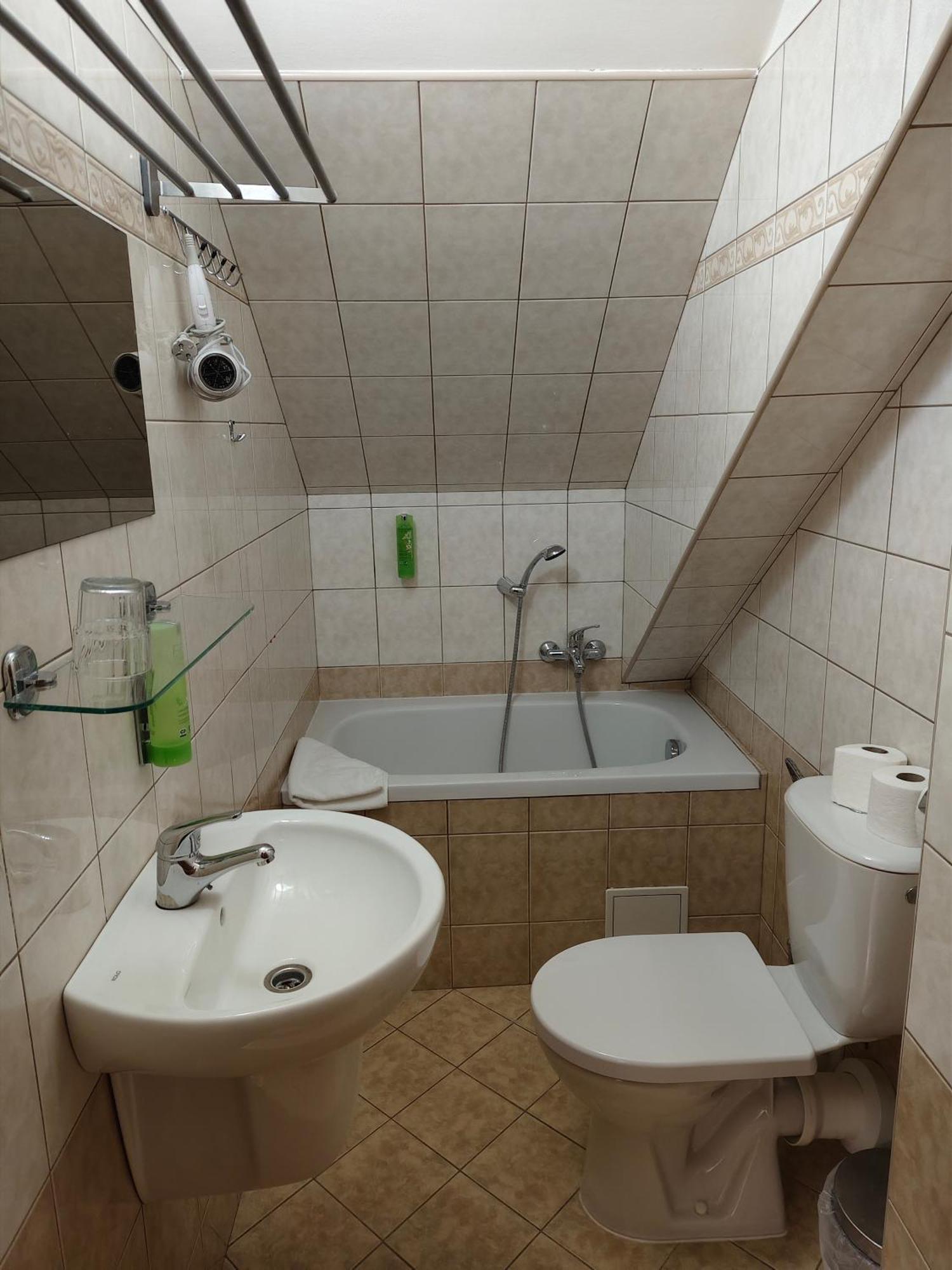 Hotel Bily Konicek Třeboň Extérieur photo