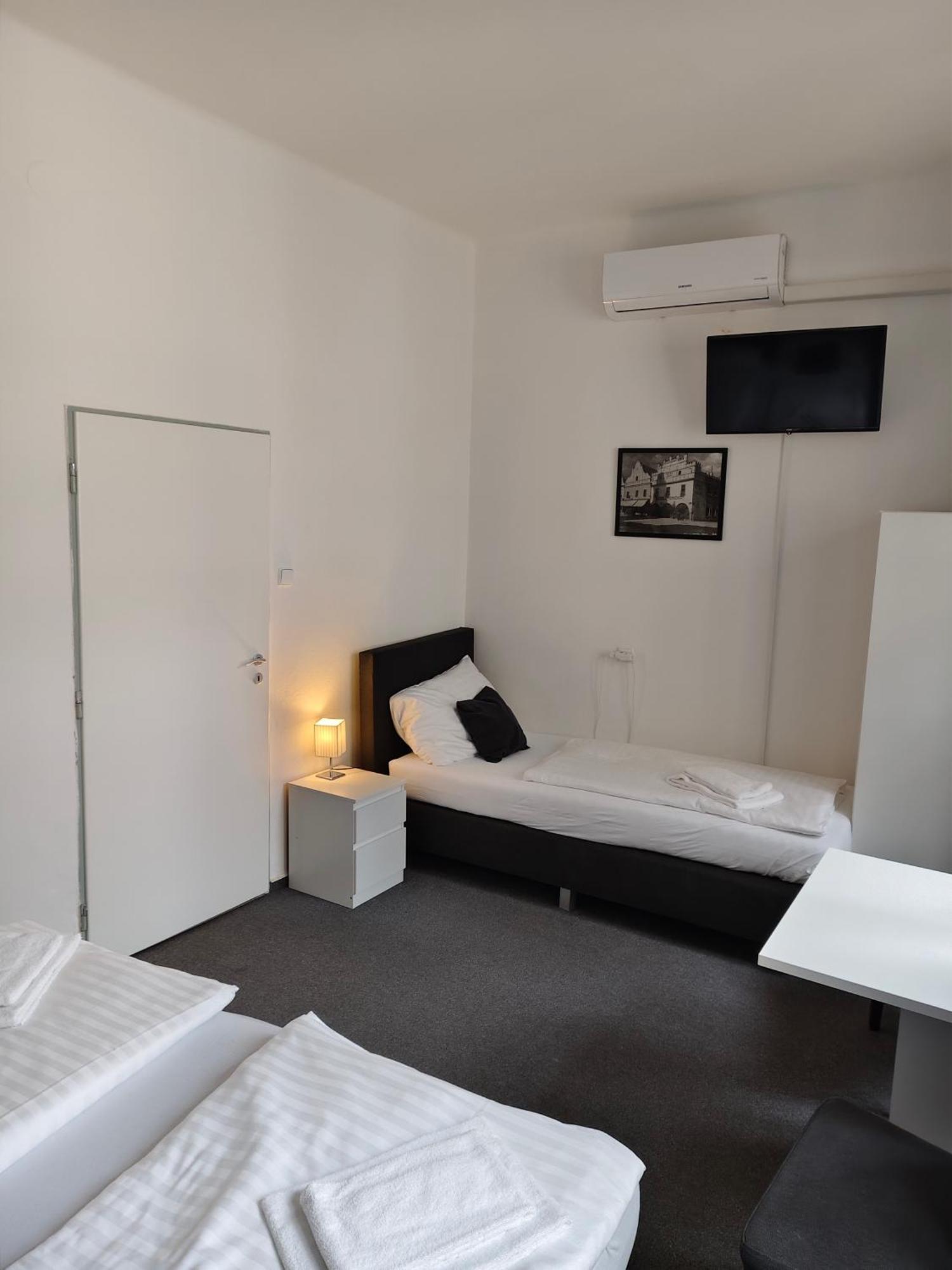 Hotel Bily Konicek Třeboň Extérieur photo