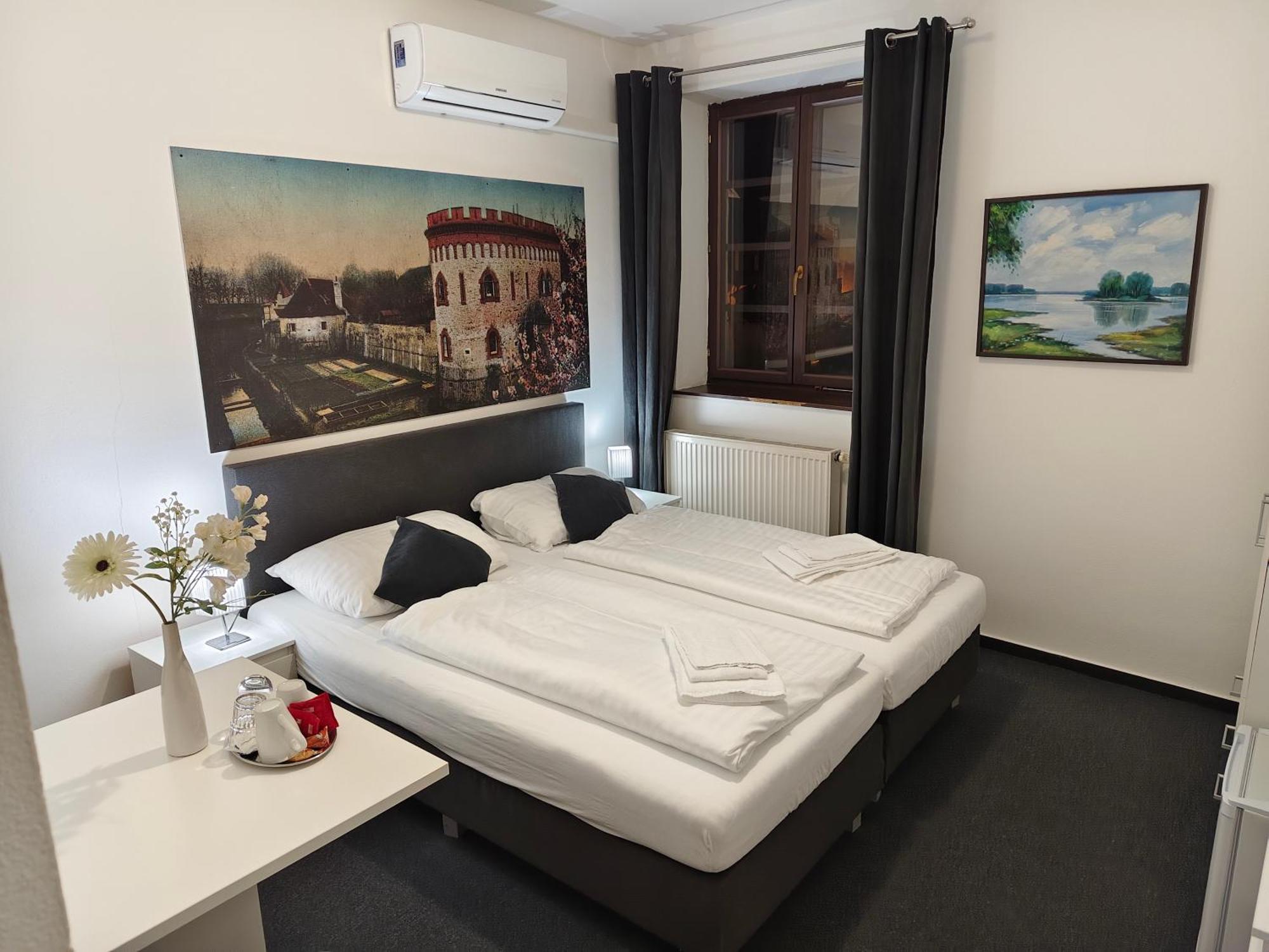 Hotel Bily Konicek Třeboň Extérieur photo