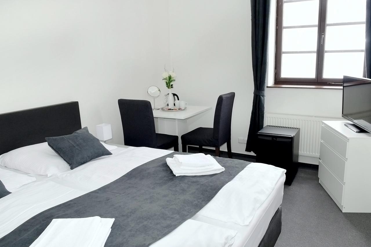 Hotel Bily Konicek Třeboň Extérieur photo