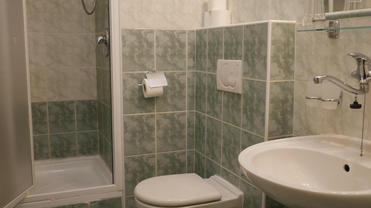 Hotel Bily Konicek Třeboň Extérieur photo