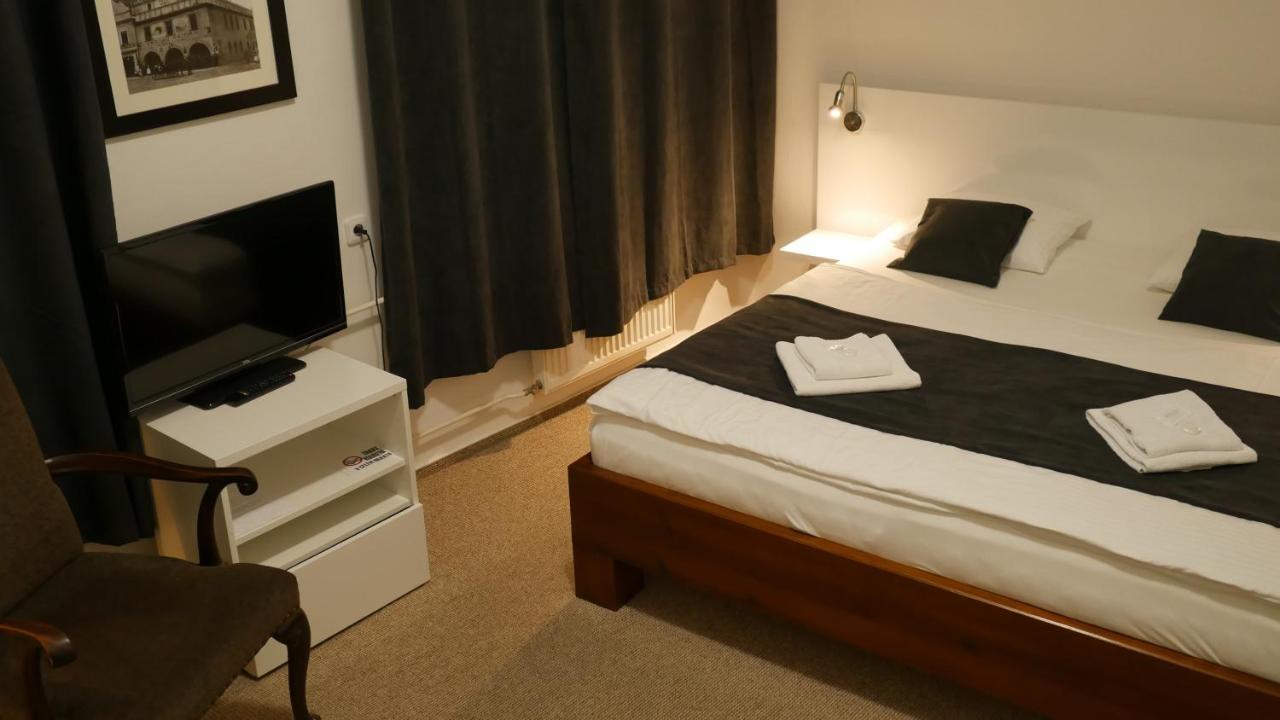 Hotel Bily Konicek Třeboň Extérieur photo