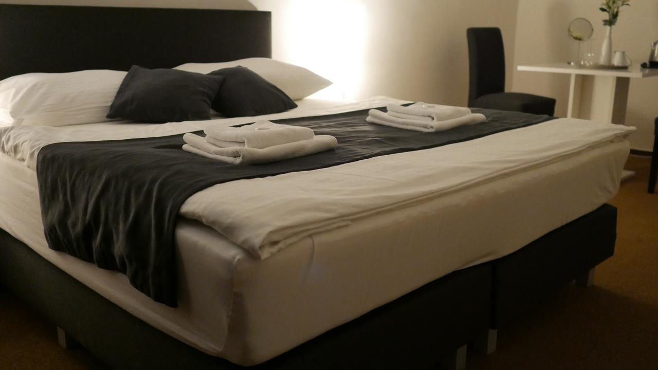 Hotel Bily Konicek Třeboň Extérieur photo
